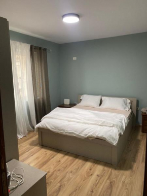 Itan’s apartments